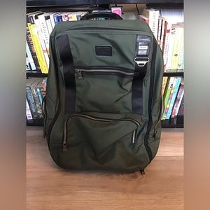 Tumi luggage bag, 2 wheels with handle extension